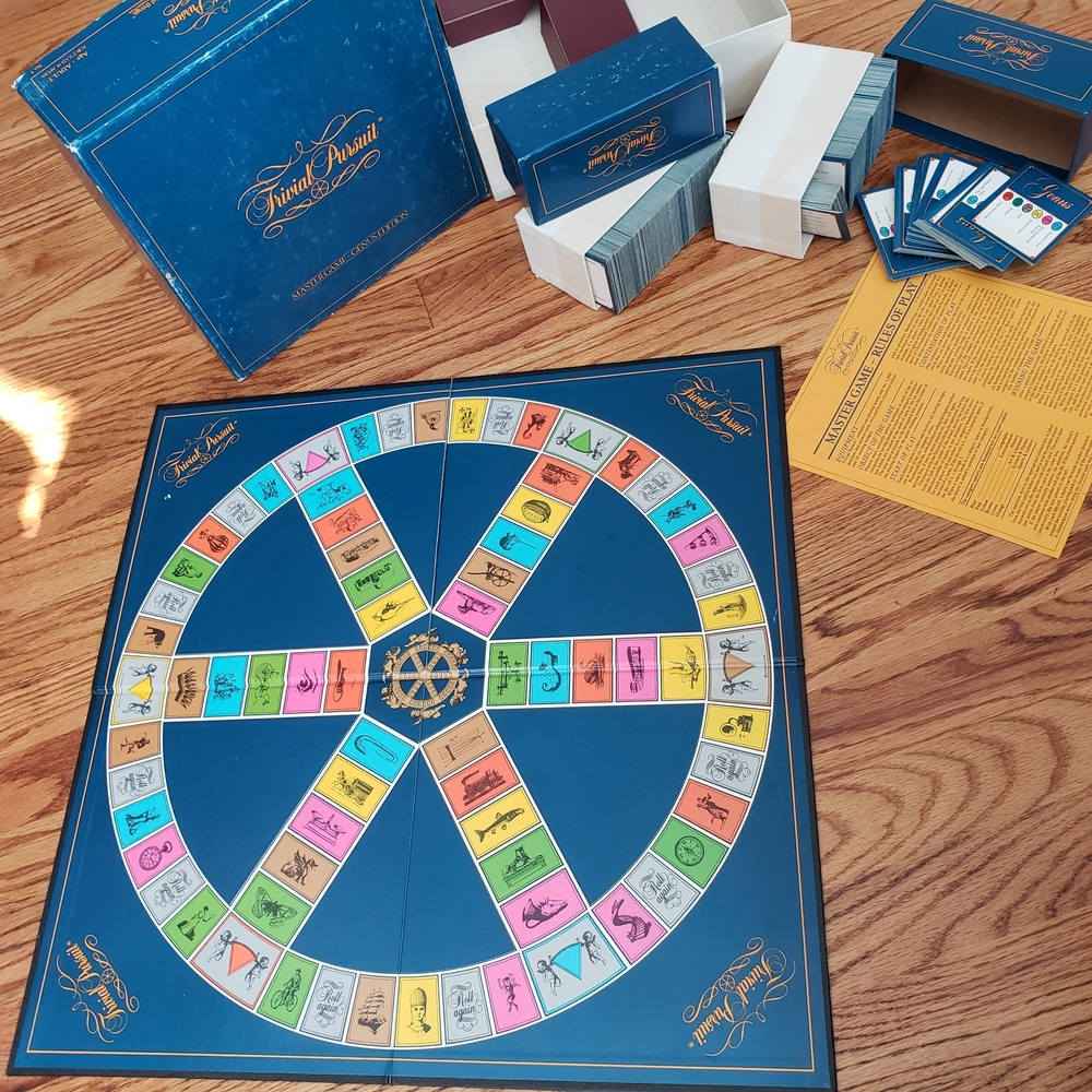 Trivial Pursuit Master Game Genus Edition- Age- Adult